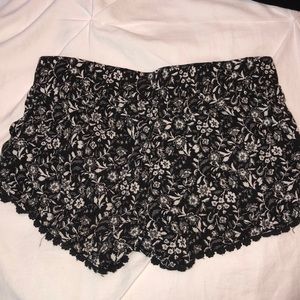 Full Tilt Shorts - Tilley’s floral stretchy shorts Full Tilt Shorts - Tilley’s floral stretchy shorts